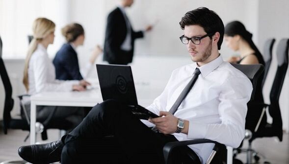 laging nakaupo bilang isang sanhi ng lumbar osteochondrosis